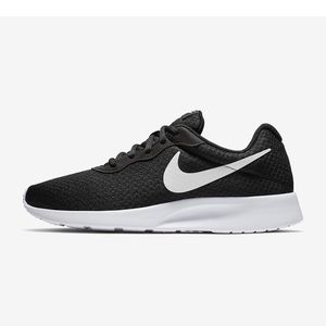 Nike tanjun sneakers